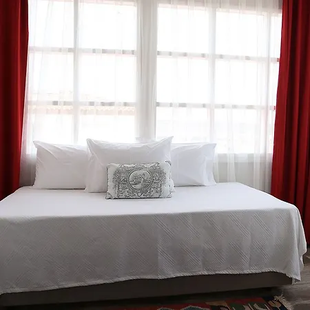 Peroni Bed & Breakfast