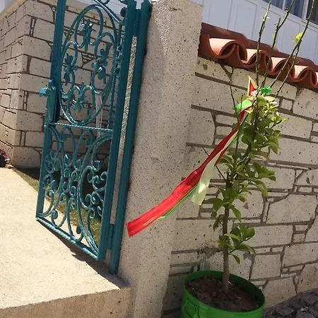 Oda ve Kahvaltı Peroni 2*