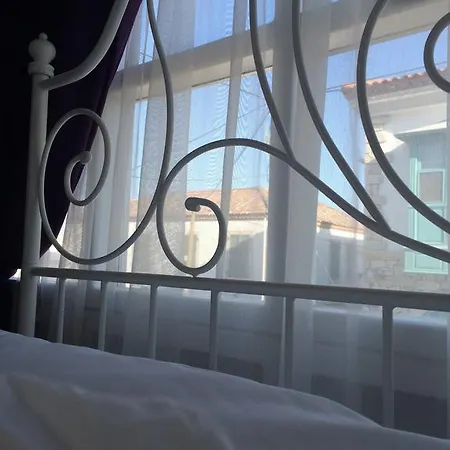 Peroni Oda ve Kahvaltı Alaçatı